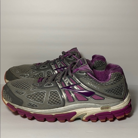 brooks mogo womens shoes